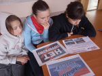 «Мир под прицелом»